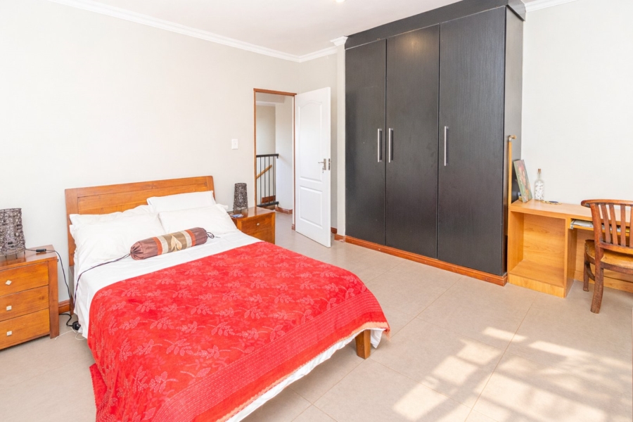 5 Bedroom Property for Sale in Xanadu Eco Park North West